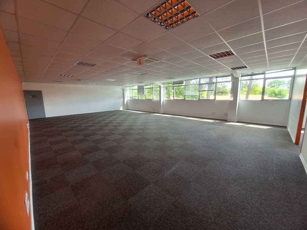 Au sein de la Z.A. de la Poterie à Gradignan,  RC