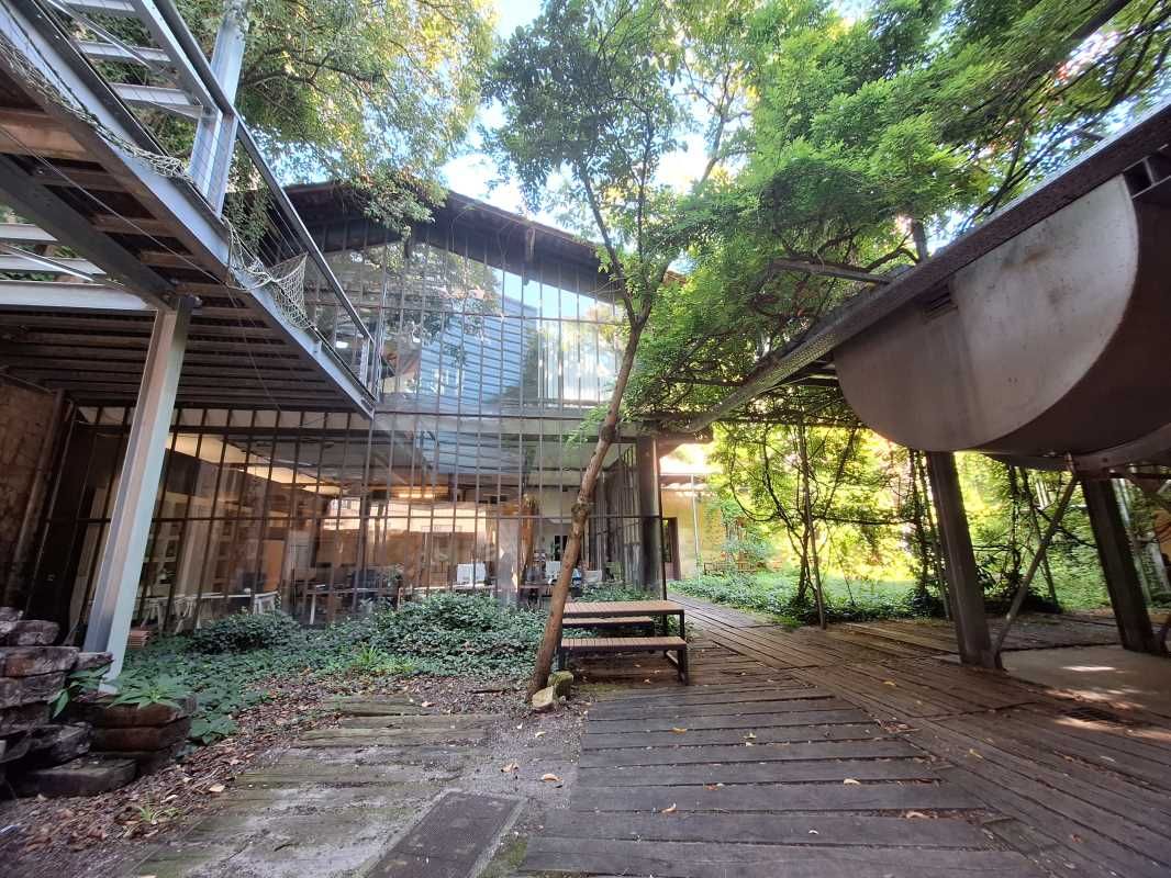 Au coeur des Chartrons, dans un cadre bucolique, 