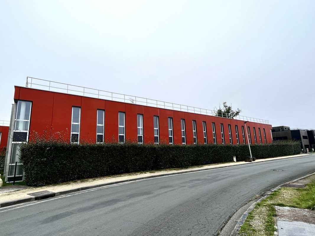 A proximité de l'A63, RCG vous propose à la locat