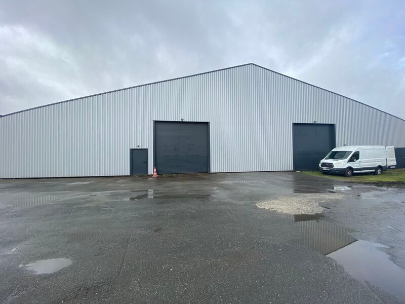 Au sein de la ZI des deux Esteys à Bassens, RCG v