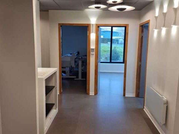 A proximité de la N89 sortie 2, RCG vous propose