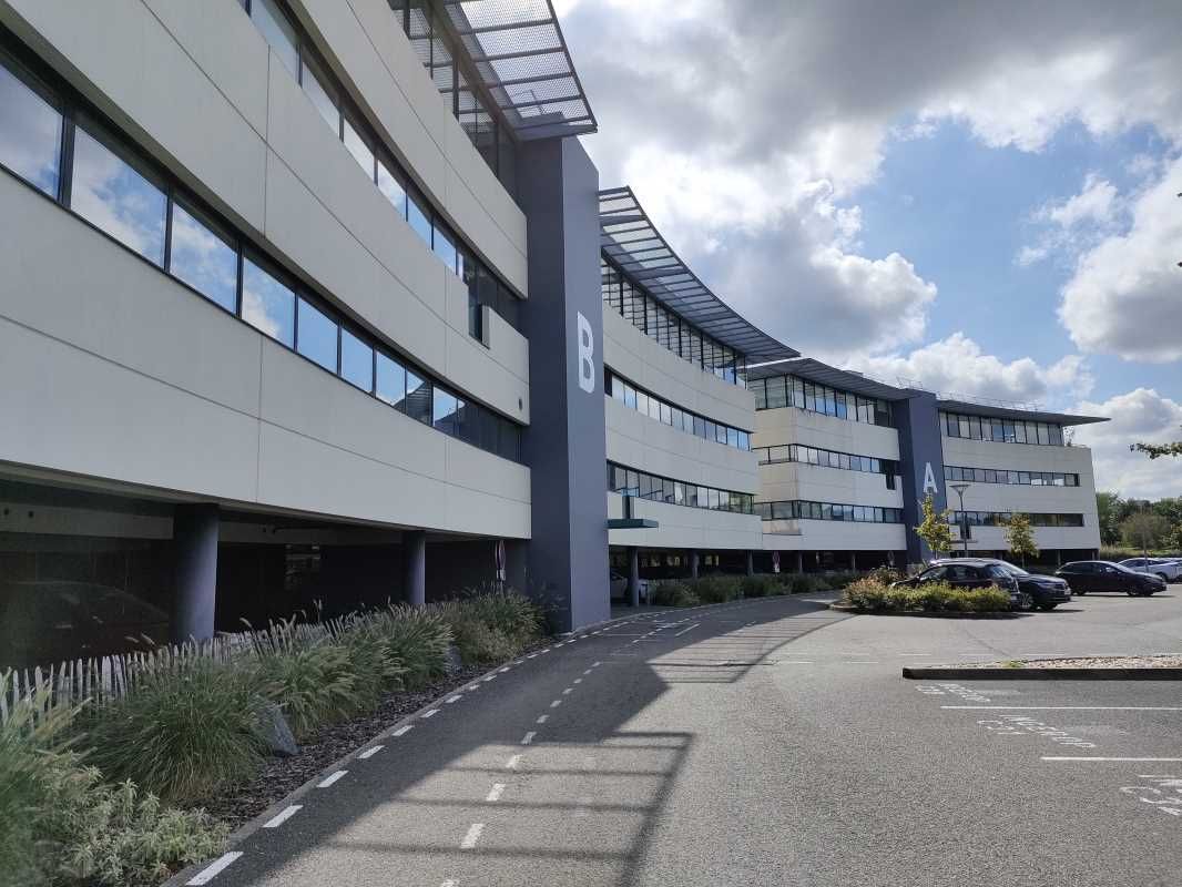 A proximité immédiate de l'aéroport de Mérignac e
