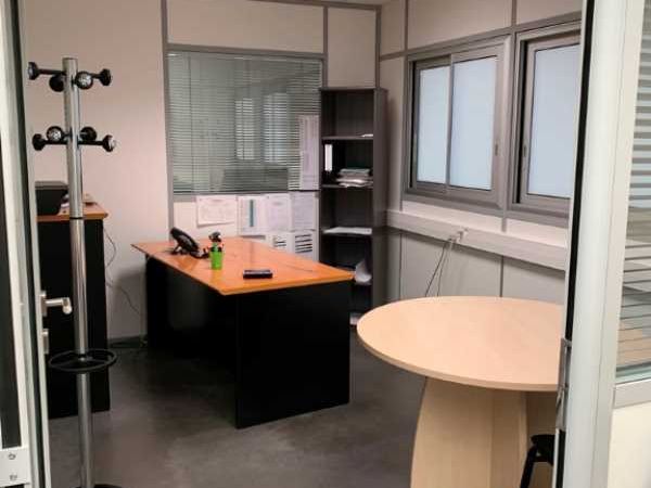 Dans la Zone d'Activités des Mondaults à Floirac,