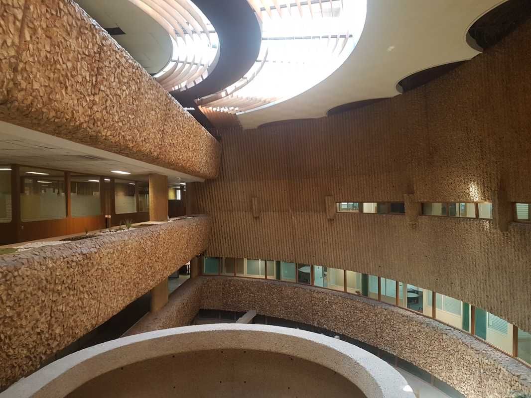 Situé en plein centre-ville de bordeaux à la fron