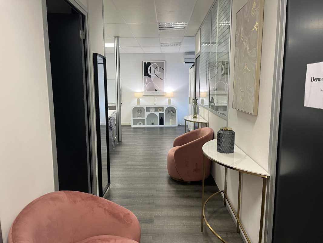 Au sein d'un immeuble récent dans la zone des Mon