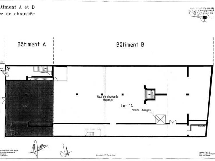 Location locaux commerciaux 1040 m² non divisibles