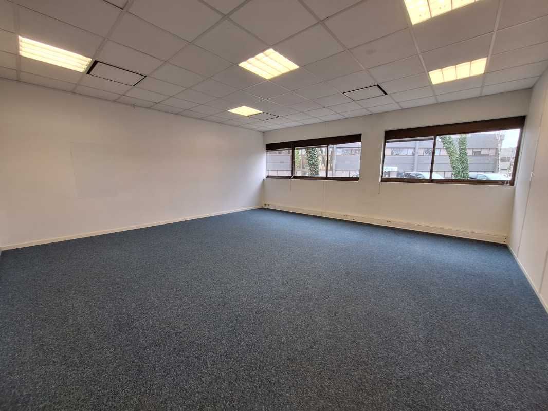 Au coeur du parc tertiaire Cadera Sud, à proximit