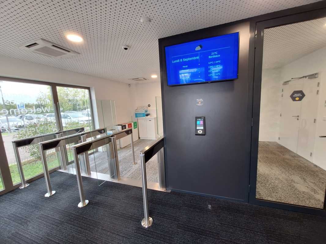 Au sein du parc tertiaire "Blue Park" à proximité