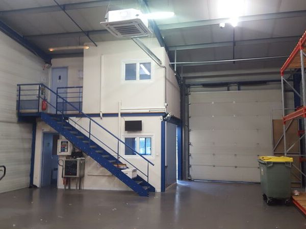 Au sein de la Zone de la Moulinatte à Bègles, à p