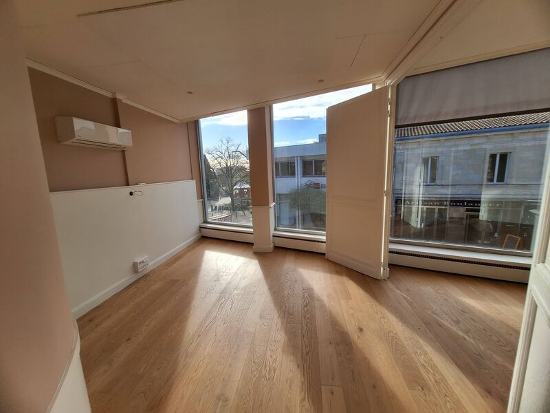 Au centre-ville de Saint-Médard-en-Jalles, au sei