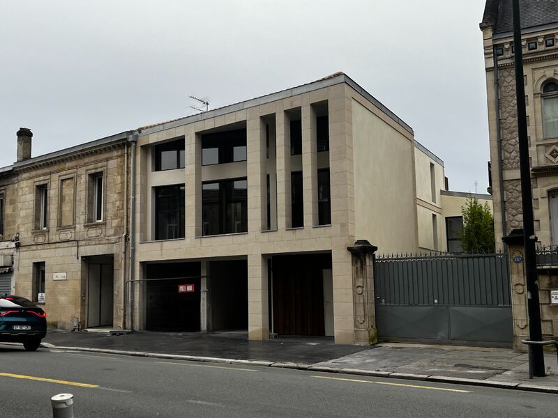 A proximité immédiate de la Barrière de Toulouse,