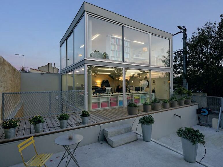 A proximité immédiate du pont d'Aquitaine, RCG vo