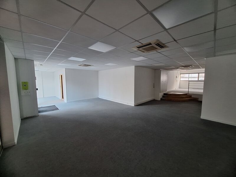 Au sein d'un immeuble tertiaire de bon standing,