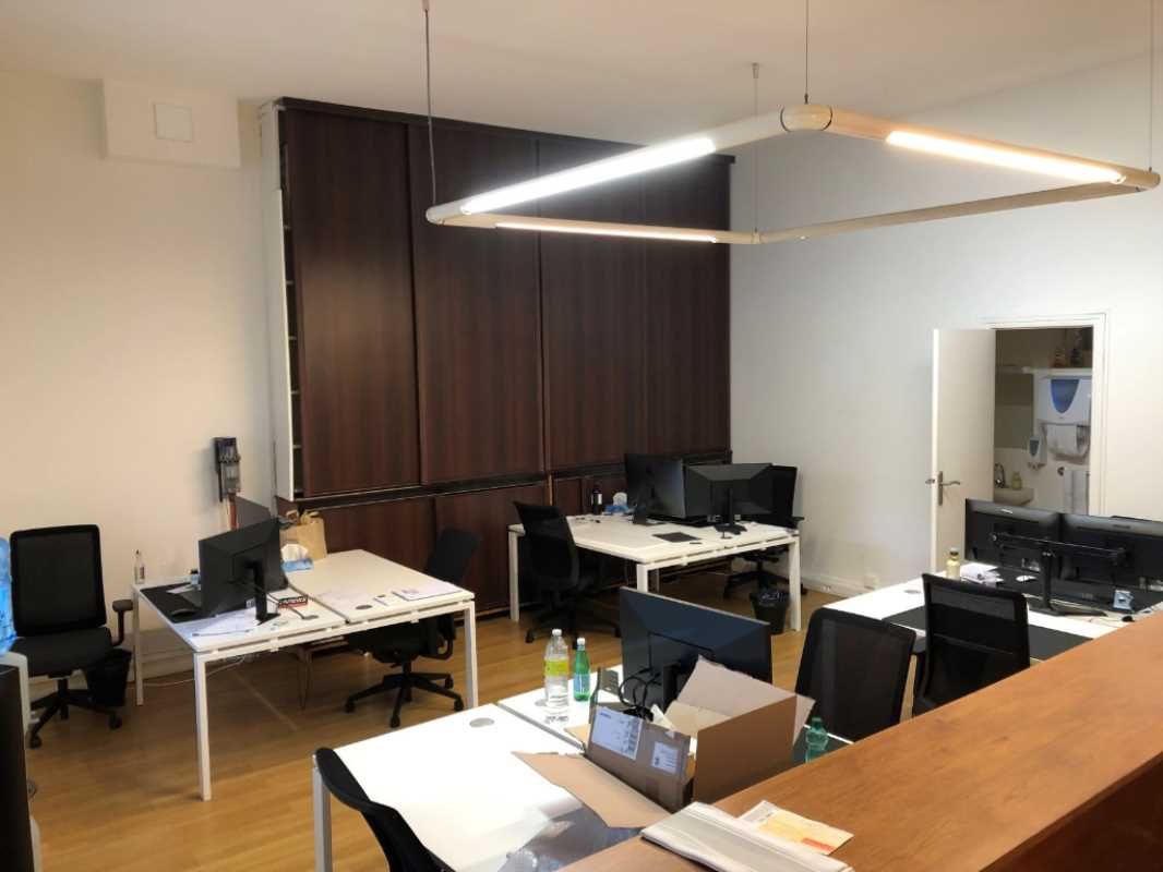 Quai des Chartrons au pied du tram B "Chartrons",