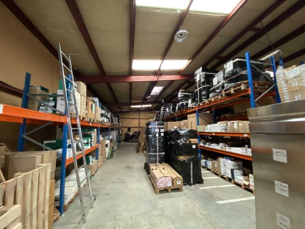 EXCLUSIVITE Au sein de la Zone Artisanale Haut Vi