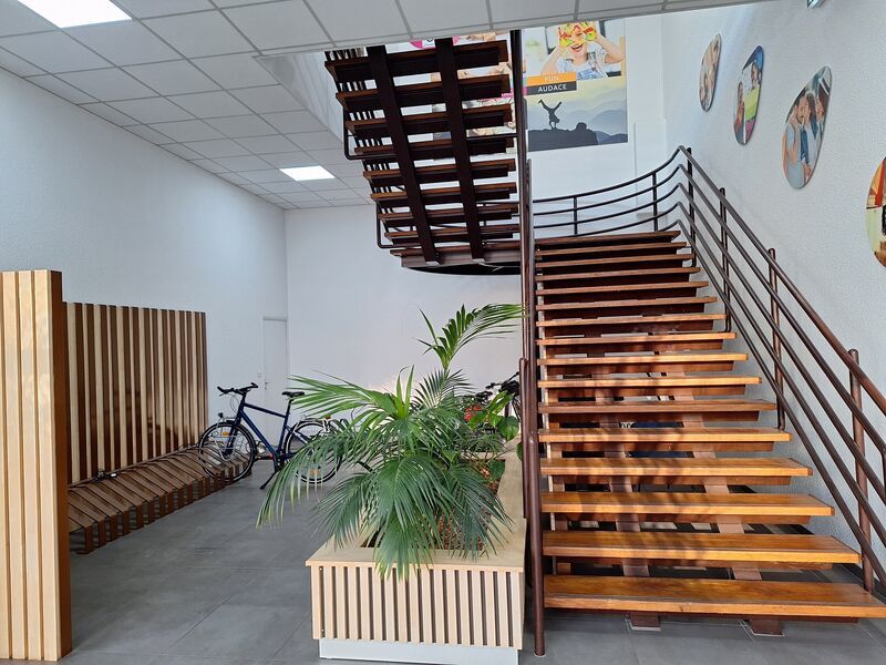 Au sein d'un immeuble tertiaire situé dans la zon