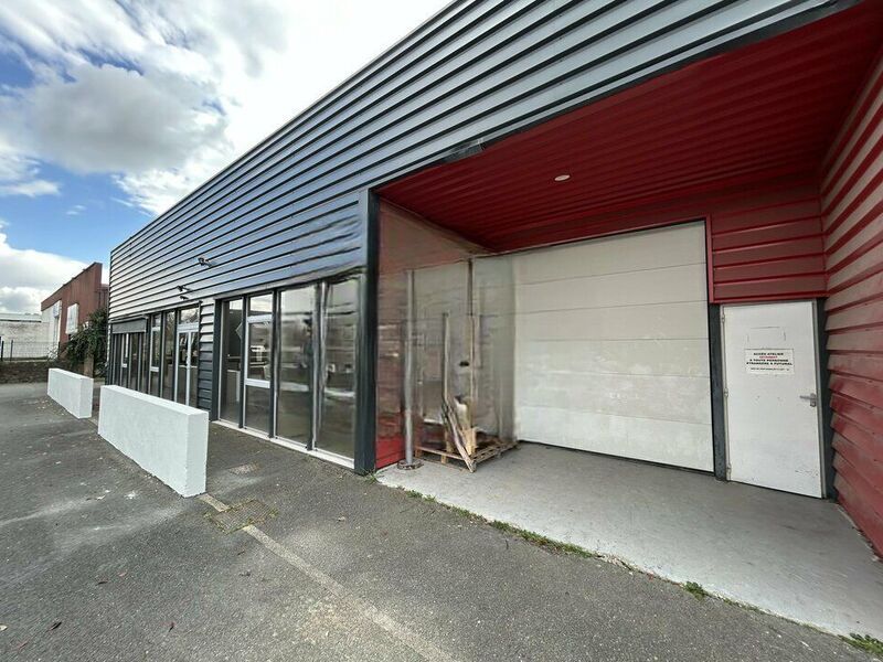 A proximité de l'A63 sorties 26/26a et de la roca