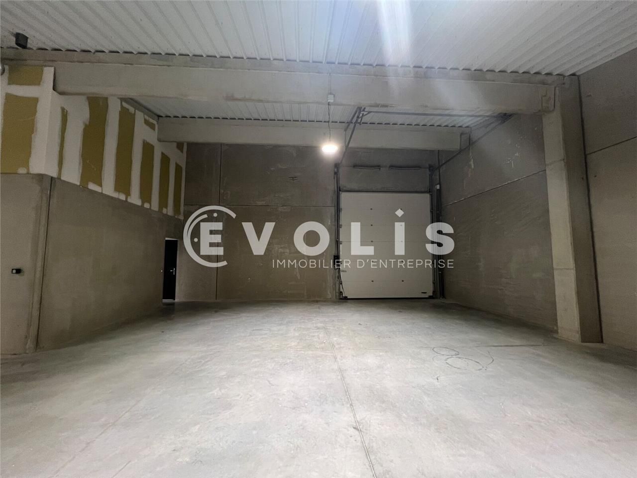 Sur la commune de MIOS, au sein d'un parc d'activ