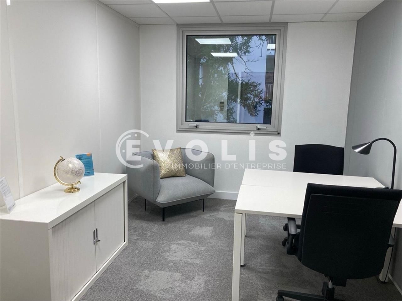 À Bordeaux près de la place Ravezies, à proximité