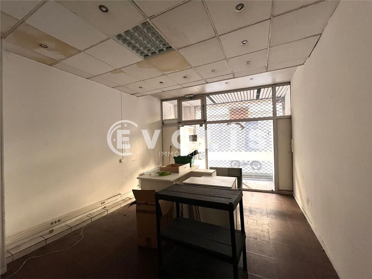 A Bordeaux, près du Palais de Justice, Evolis vou