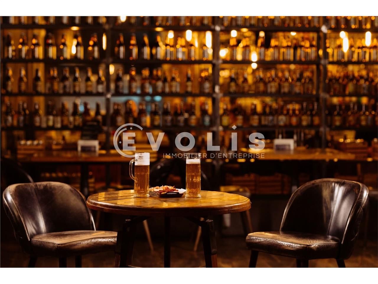 Situé à Bordeaux Caudéran, entre le Parc Bordelai