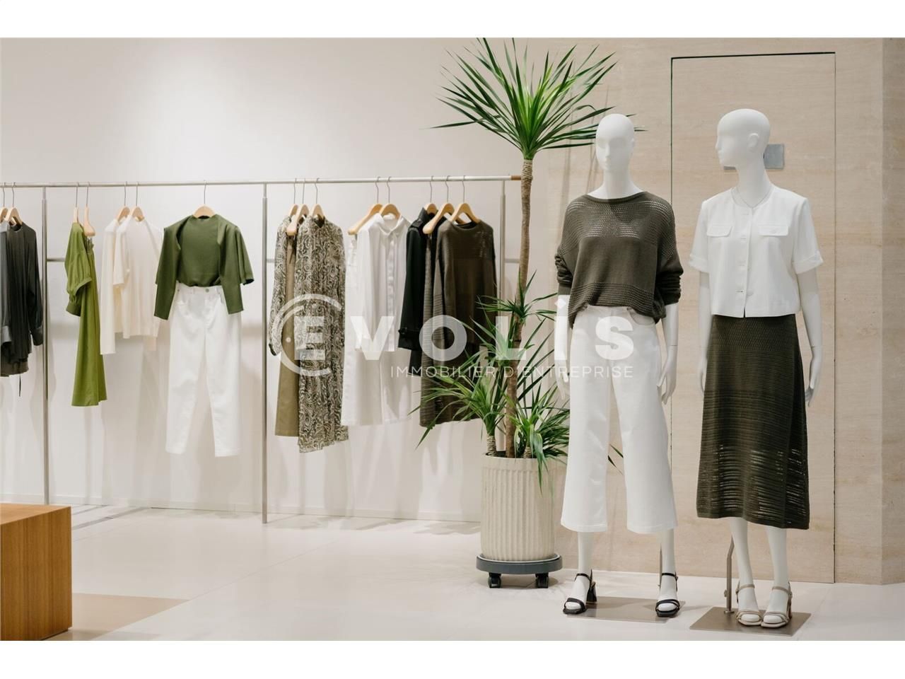 Situé sur la rue des Trois Conils à Bordeaux, EVO