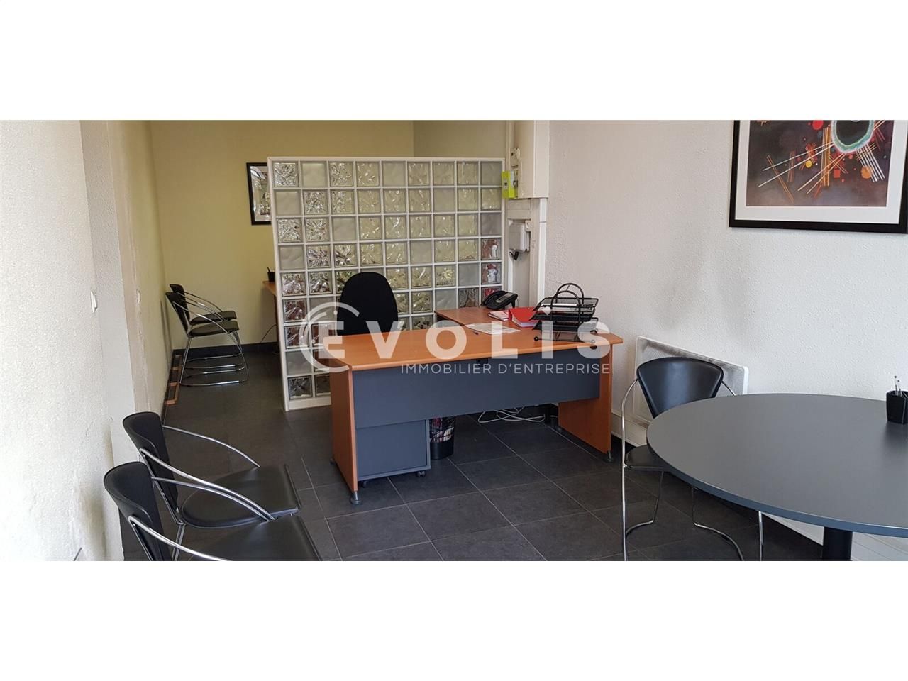 A Bordeaux, sur les quais des Chartrons, Evolis v