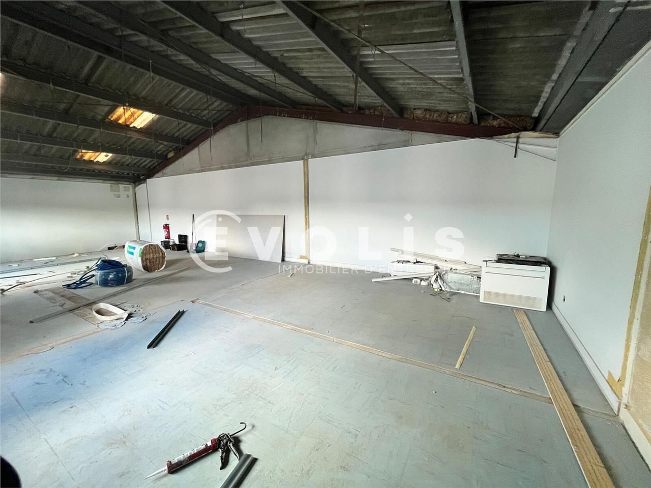 Sur la commune d'Eysine,s au sein d'un parc d'act