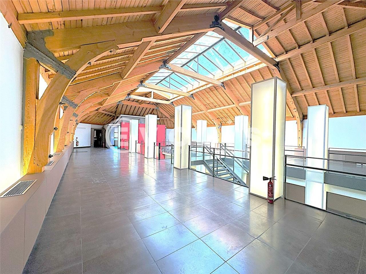 Au sein d'un immeuble indépendant ancien, EVOLIS 