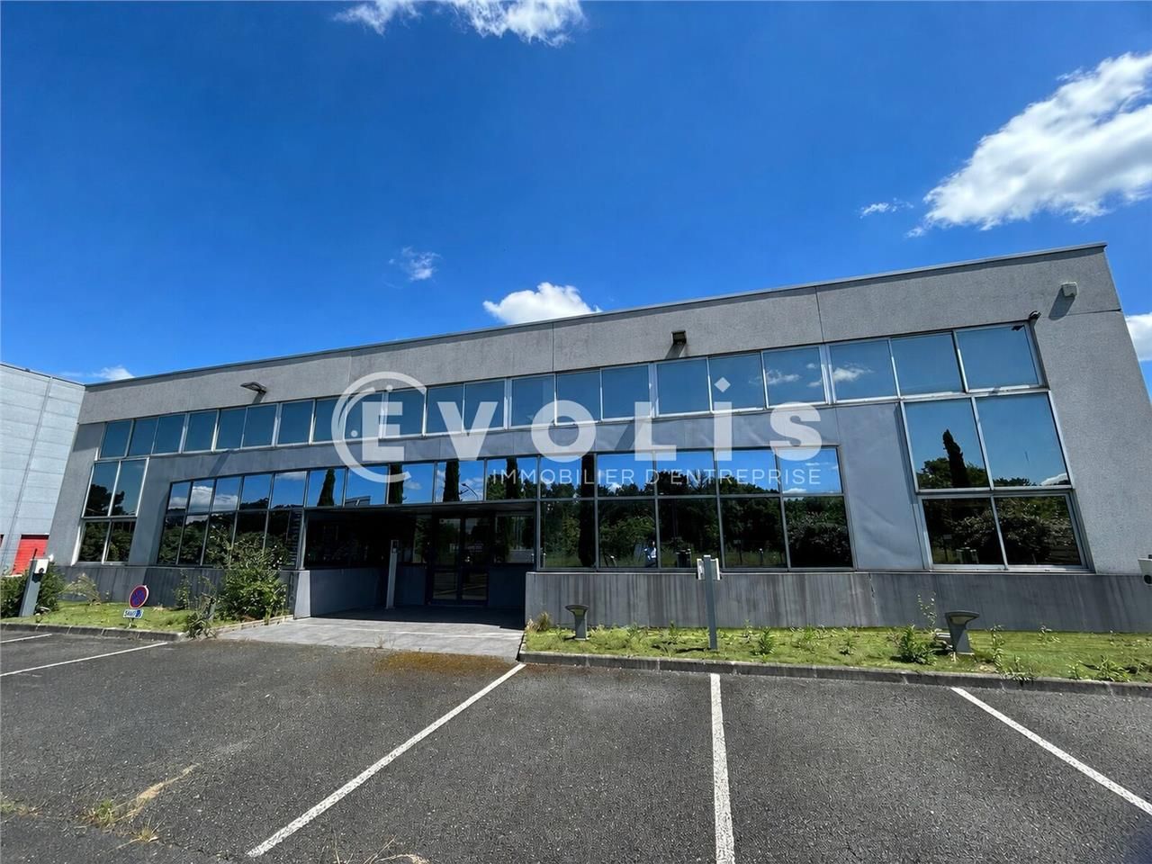 À louer à Bordeaux, un immeuble de bureaux d'une