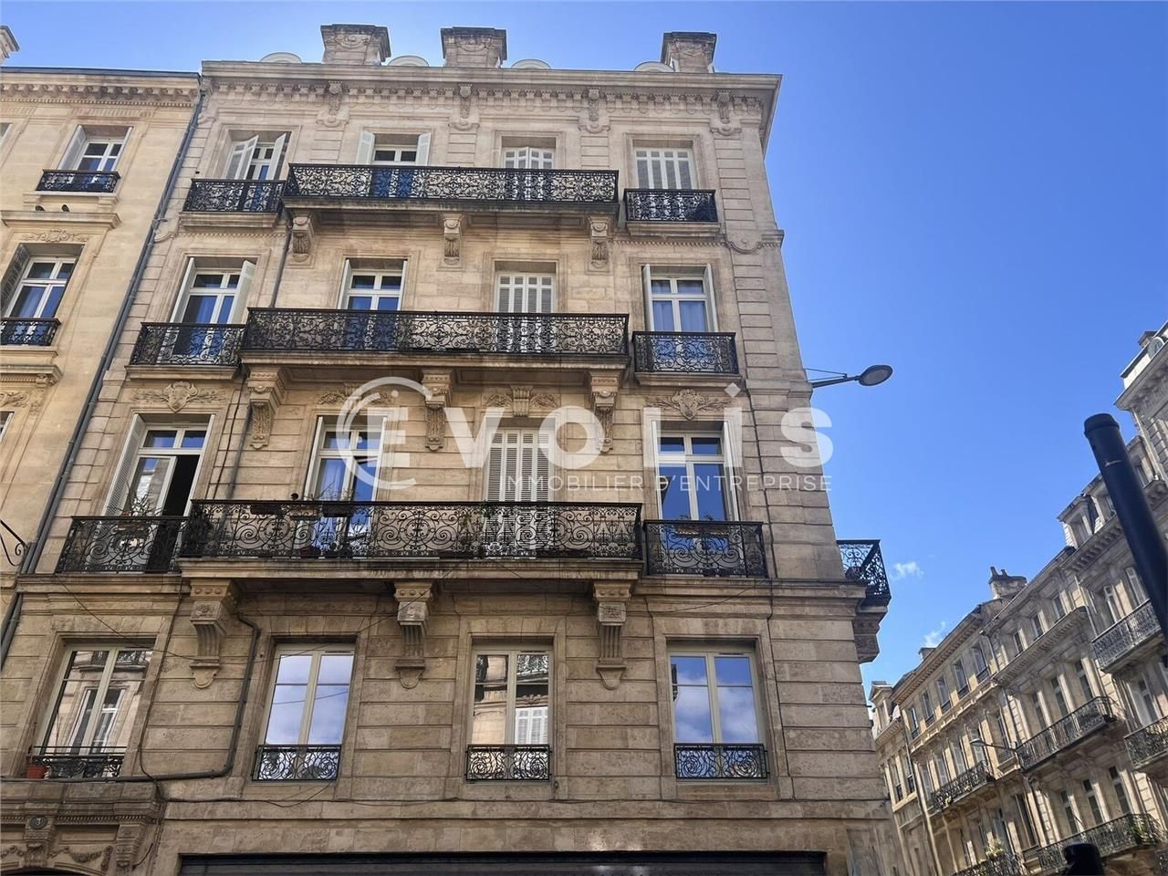Dans le centre de Bordeaux, à proximité immédiate