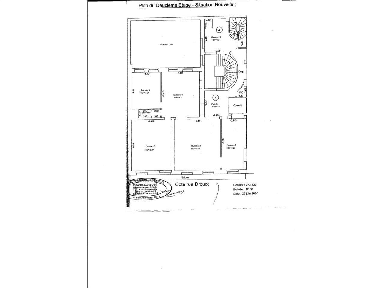 157 m² pour ce bureaux en location à Paris