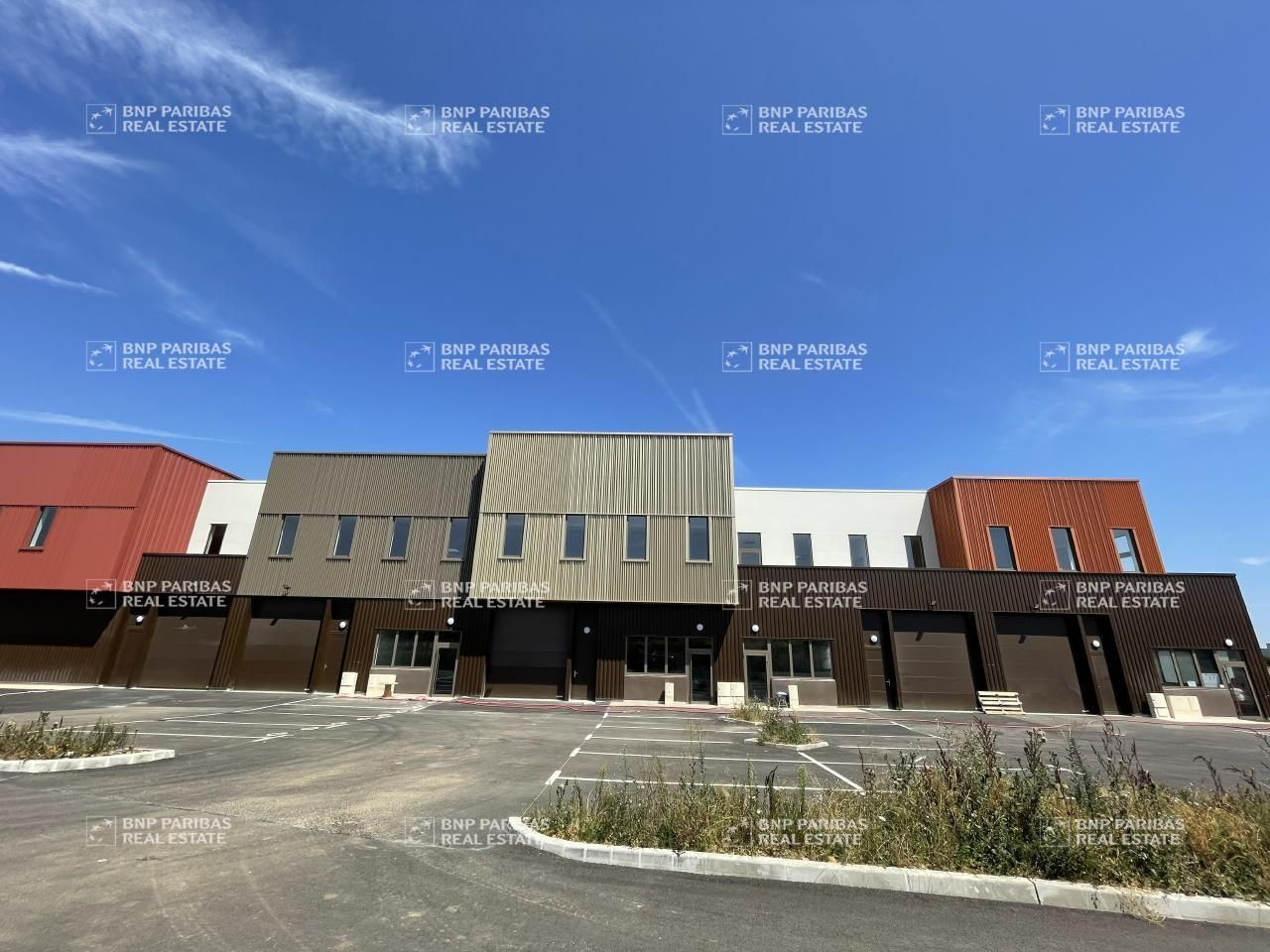 1989 m² pour ce pme-pmi en vente à Buchelay