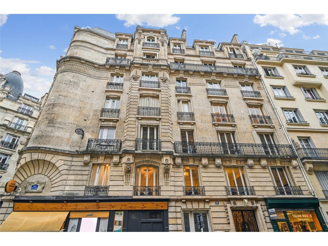 Cushman & Wakefield vous propose une surface de b