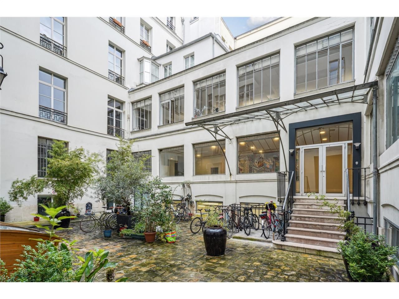 Cushman vous propose à la location des espaces de