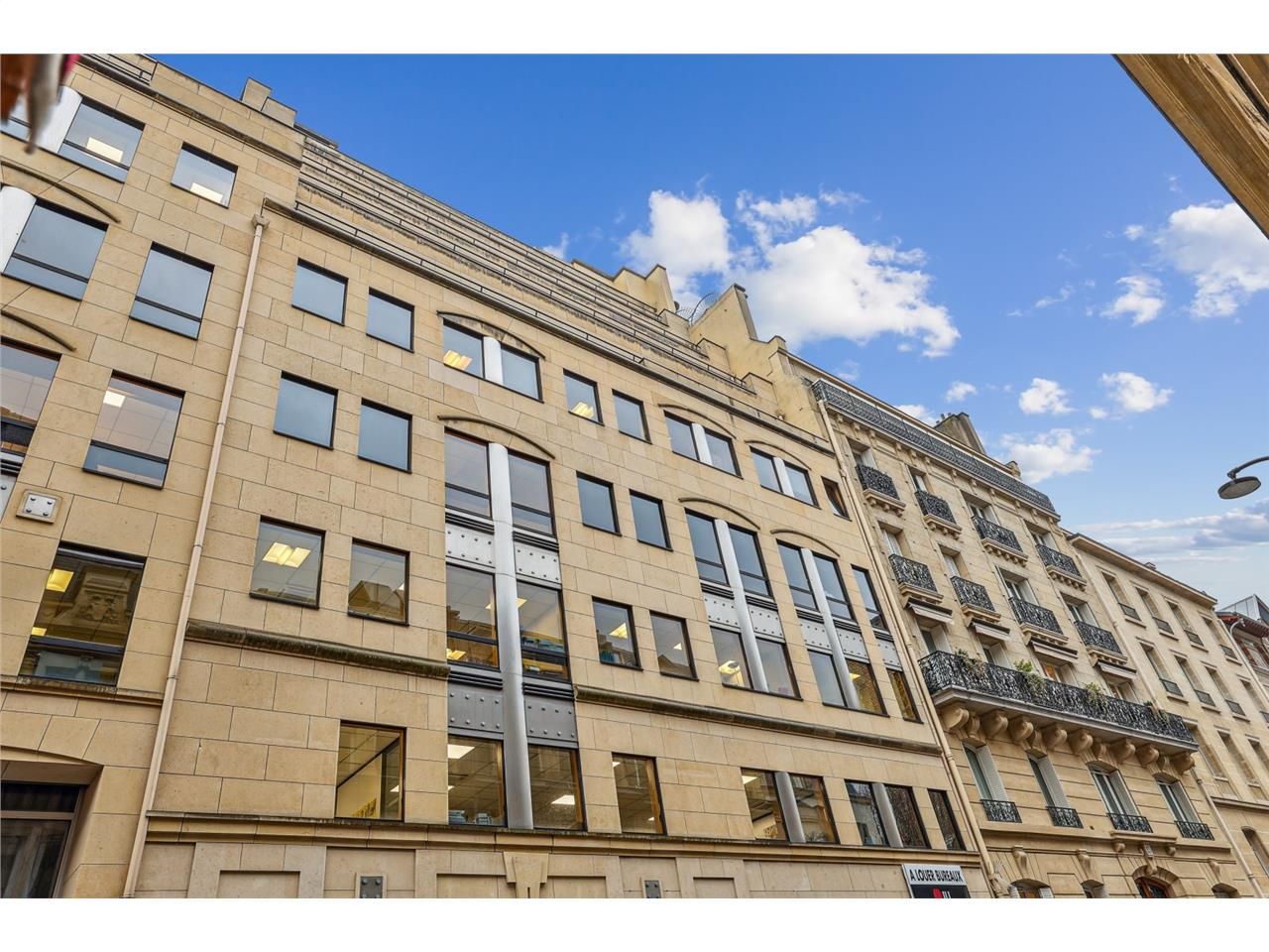 Cushman & Wakefield vous propose une surface de b