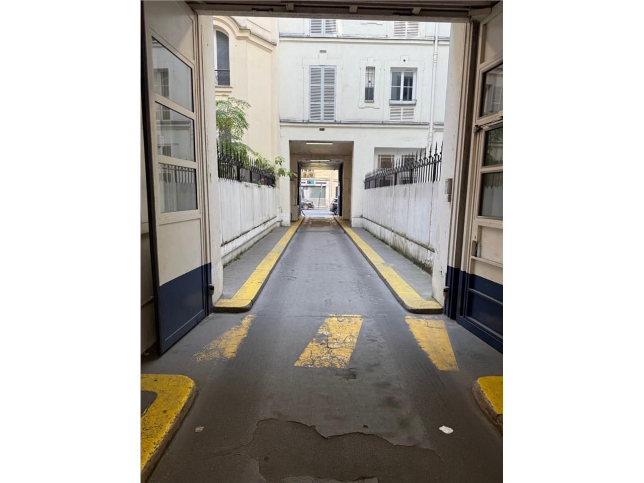 Rare opportunité à saisir ! Bureaux et Activités