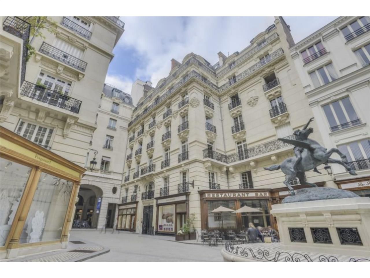 Cushman & Wakefield vous propose à la location un