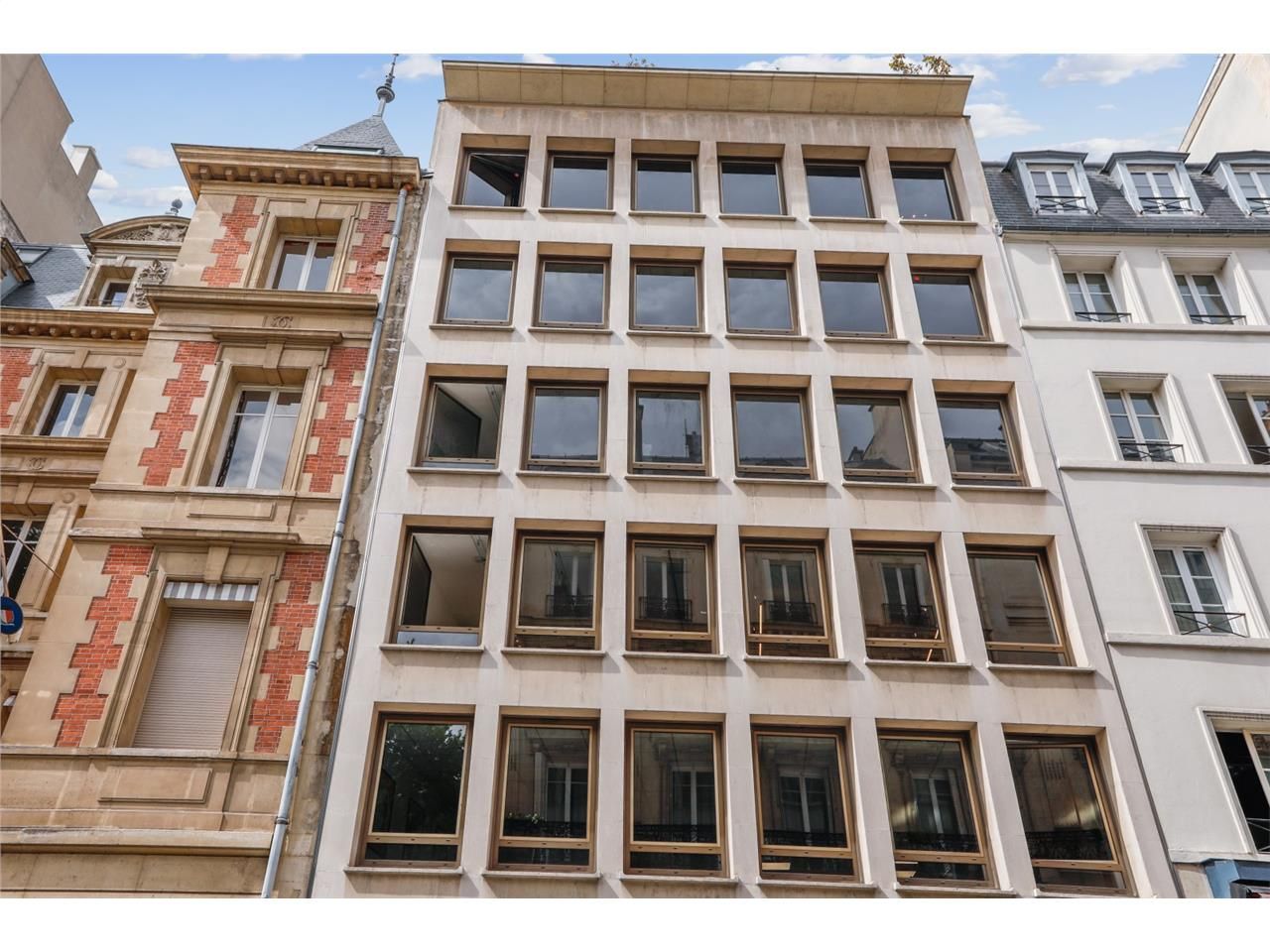 PRESTATION DE SERVICES - BUREAUX À LOUER PARIS 8