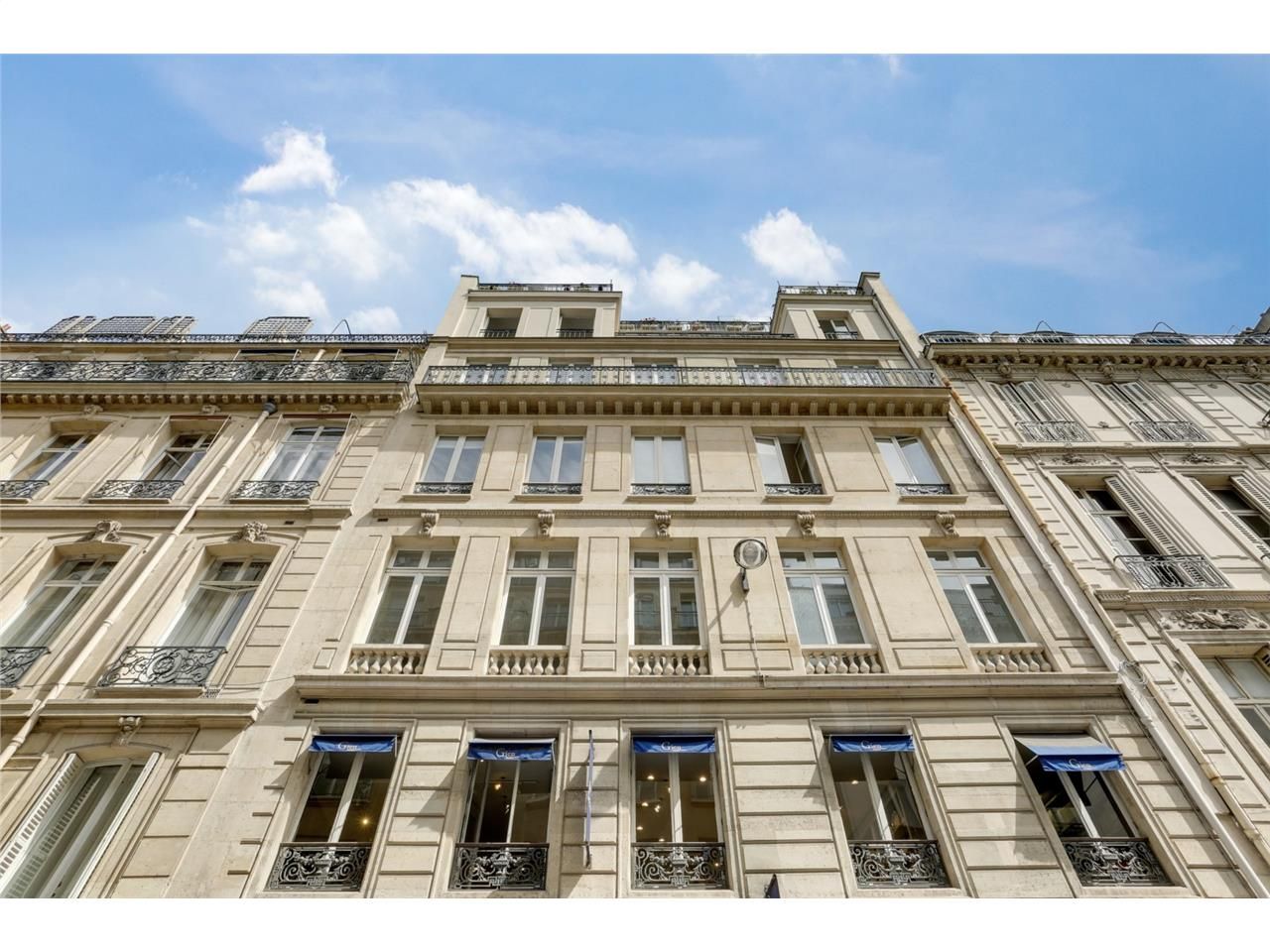 Installez vos bureaux dans un cadre lumineux et e