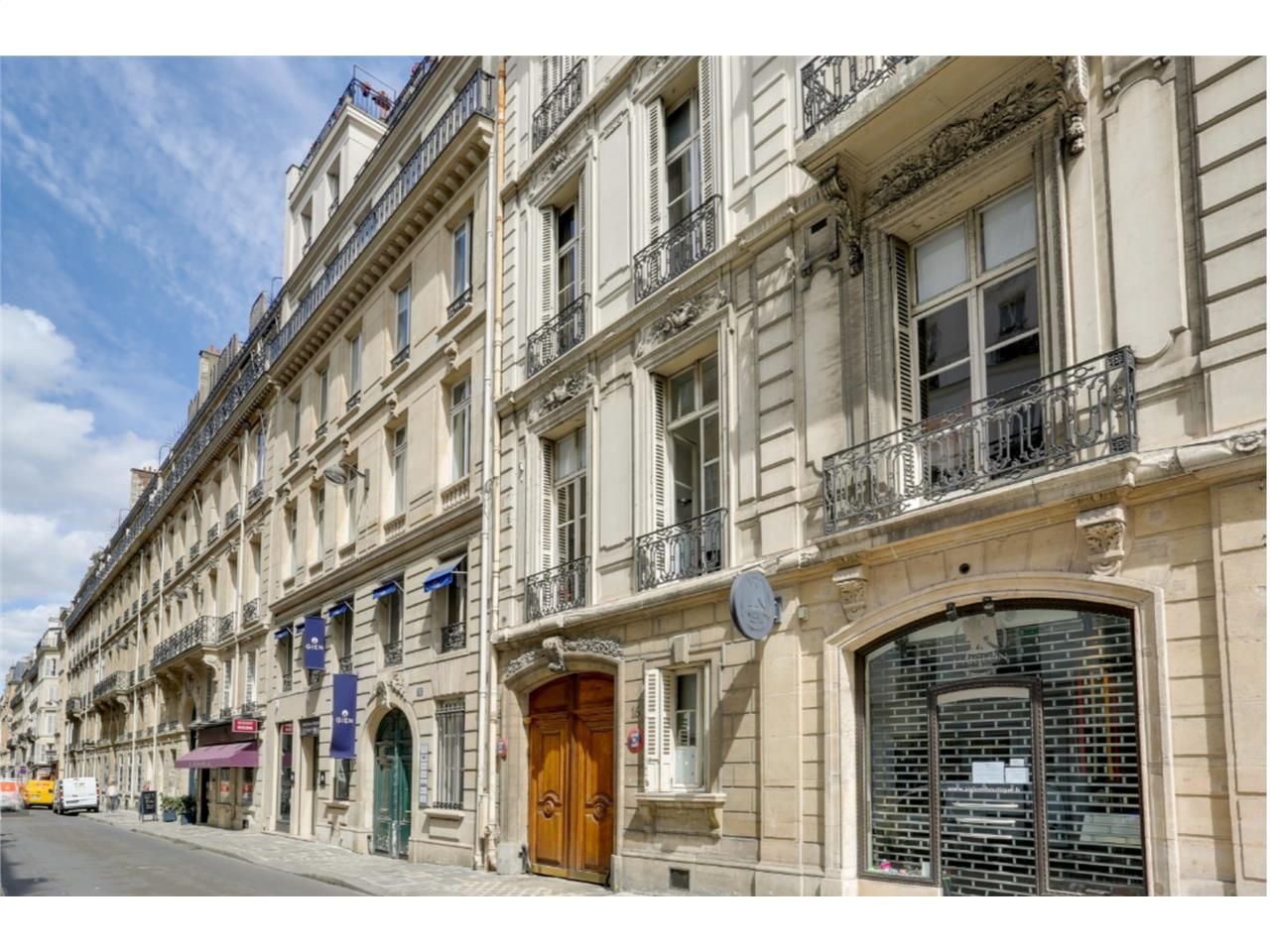 Installez vos bureaux dans un cadre lumineux et e