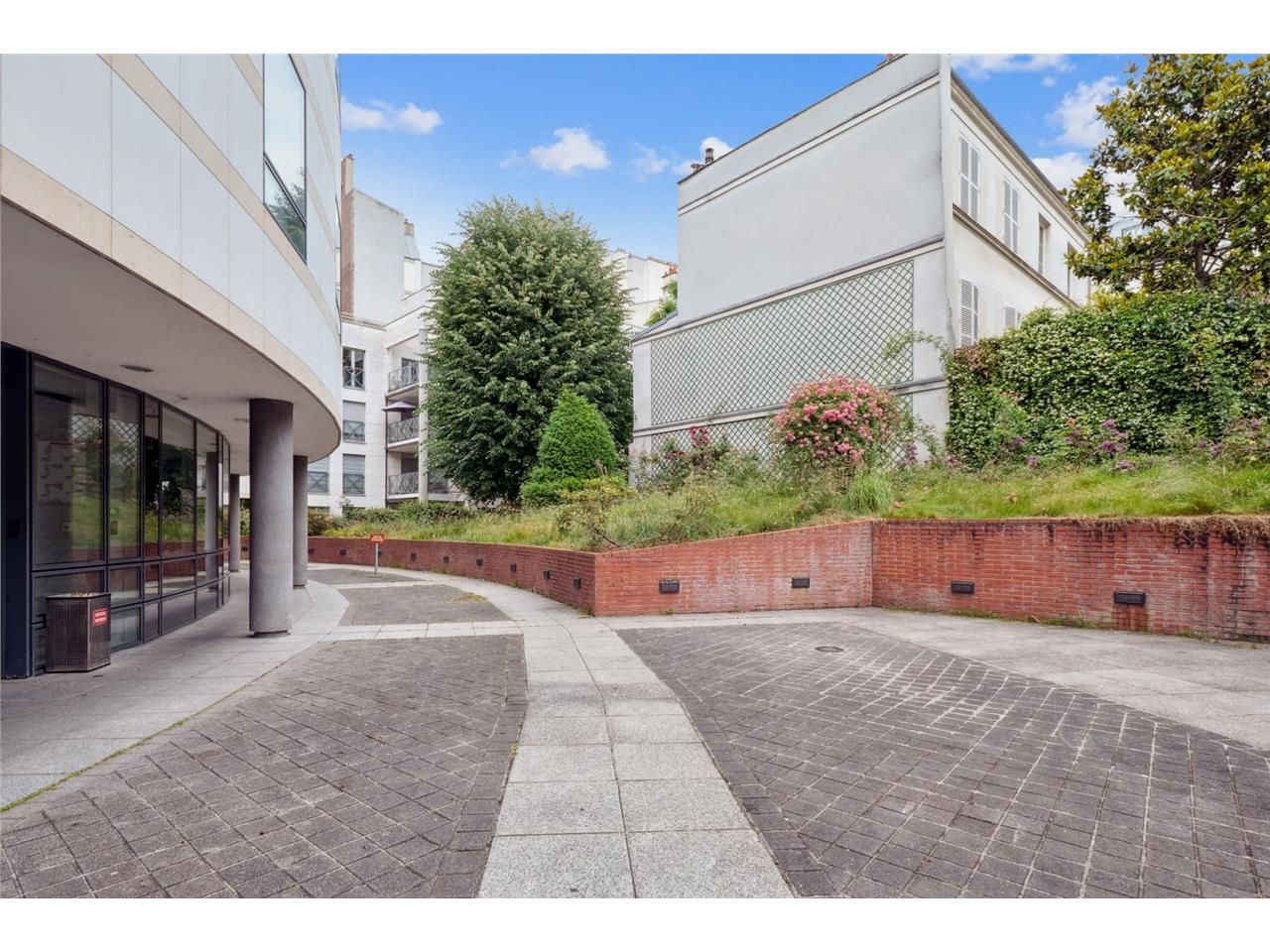 Cushman & Wakefield vous propose un surface de bu