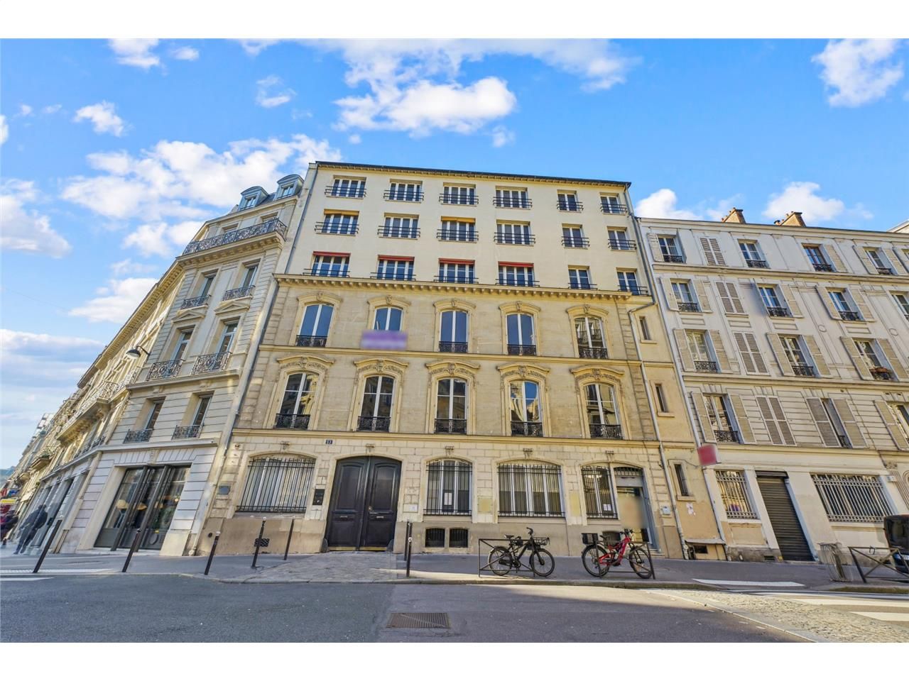 Cushman & Wakefield vous propose une surface de b