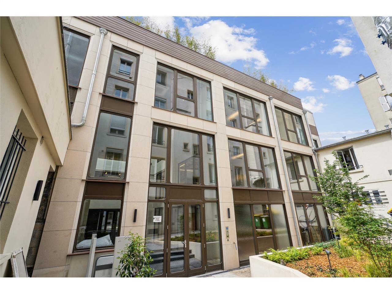 Découvrez un espace de travail exceptionnel au co