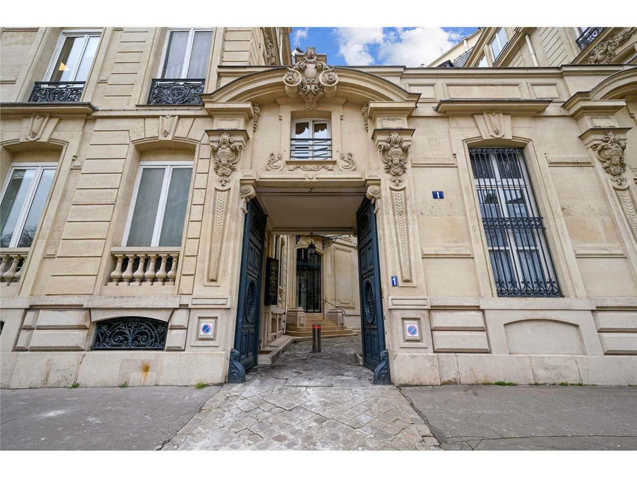 Cushman and Wakefield vous propose plusieurs surf