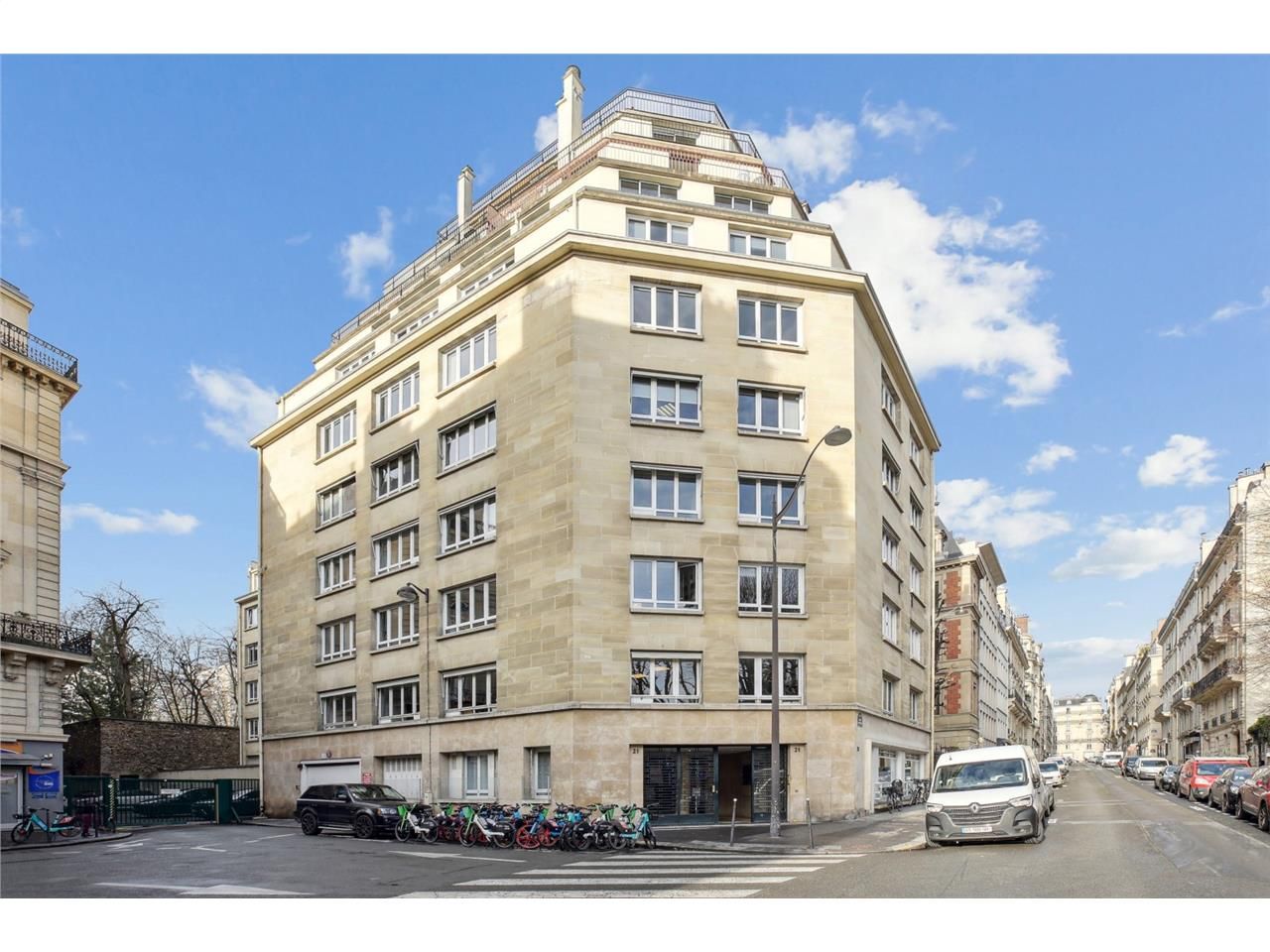 Cushman & Wakefield vous propose 141 m² de bureau