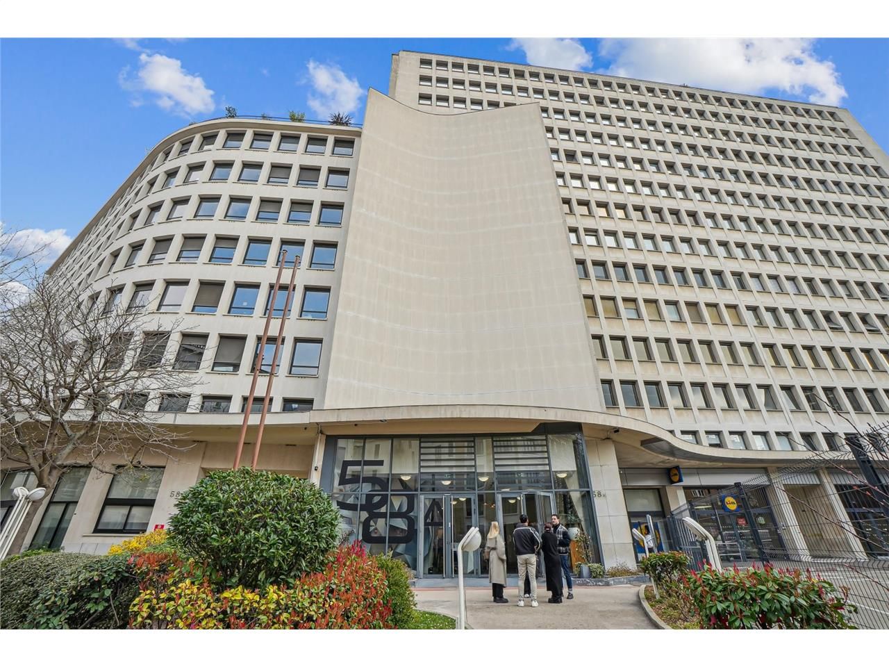 Cushman & Wakefield vous propose une surface de b