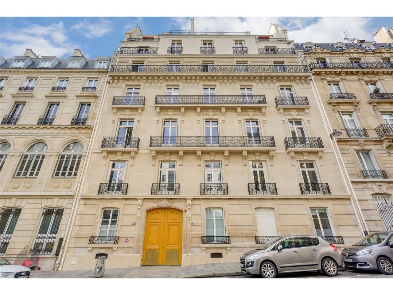Cushman & Wakefield vous propose au 25 rue du Gén