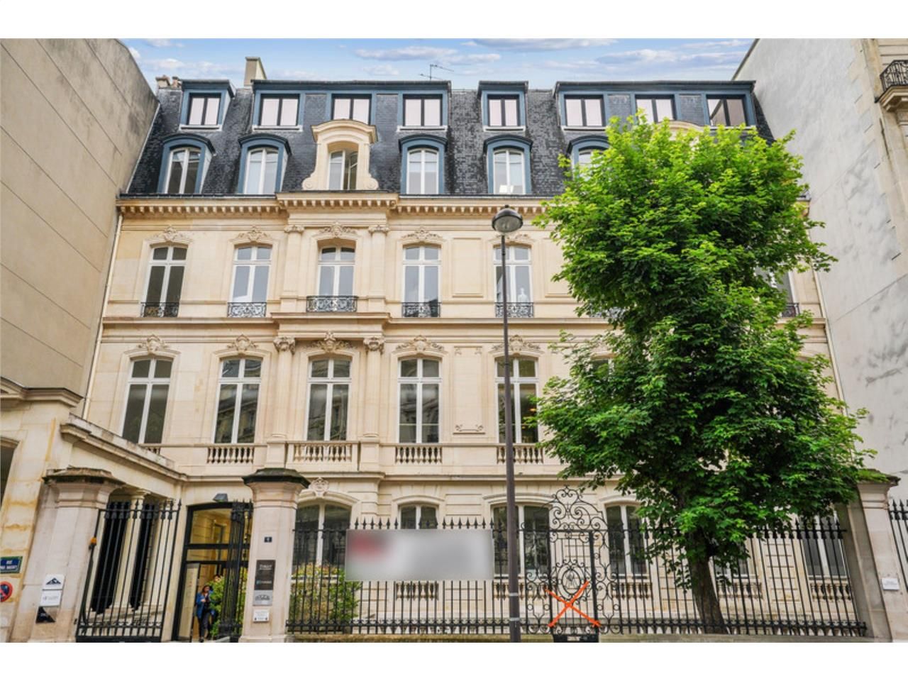 Cushman & Wakefield vous propose une surface de b