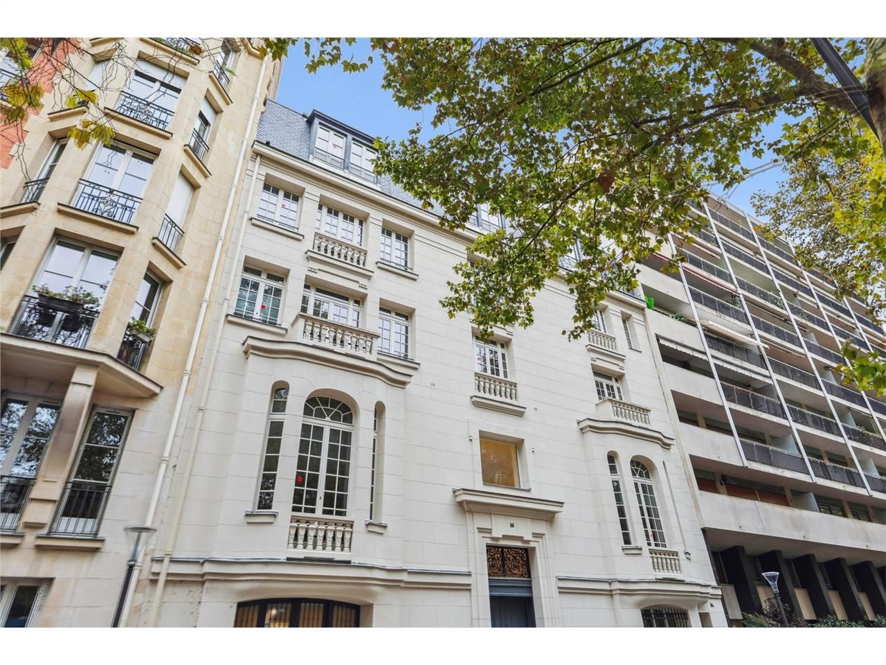 Hôtel particulier indépendant en pierre de taille